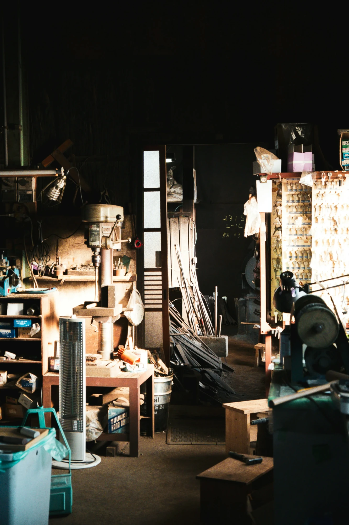 location benne vide grenier à Manosque pour évacuation des encombrants et déchets ménagers lors d’un débarras